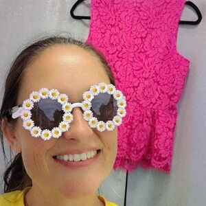 Smile 🌞 Lots to See In My Closet‎